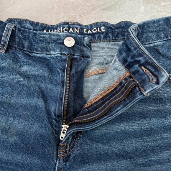 Women’s American Eagle Strigid Curvy Super High Waisted Relaxed Jean Short 12 - Picture 8 of 16